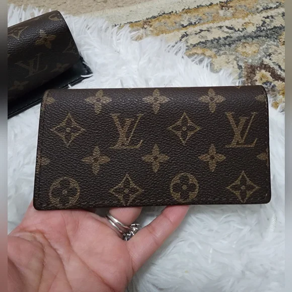 Brown Monogram Wallet - Picture 6 of 10